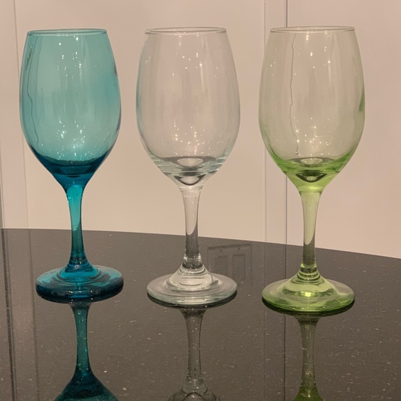 3 Piece Colored Wine Glass Set - Picture 1 of 1